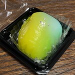 御菓子司よしおか - コハクのパイナップル 432円