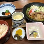 伯備 - 日替わり定食（ピオニーポークの生姜焼き）