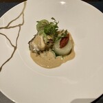 インターナショナルブラッスリー KUNSEI - ソースもクエもおいしかった　付け合わせの大根も味が染みてておいしかった