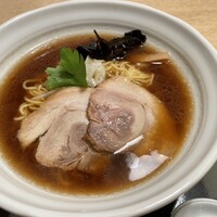 Japanese & Modern Chinese 嵐山 - 嵐山特製「旭川醤油ラーメン」850円 Japanese & Modern Chinese 嵐山 - 嵐山特製「旭川醤油ラーメン」850円