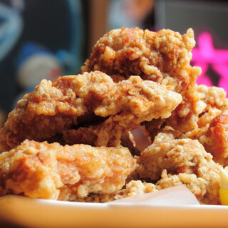 We offer a variety of dishes. Freshly fried homemade chicken is a must-try♪