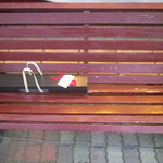 Furan Sei Taya - お店外にあったベンチの半分の長さでした