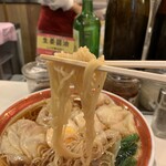 広州市場 - 肉と海老の二種盛り雲呑麺　醤油味