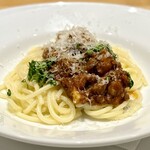 洋食 おがた - バターでコーティングされた麺がとにかくつるっつる