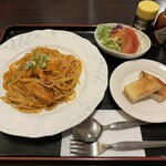 Maimon Ya - パスタランチ(有頭海老のトマトクリームパスタ)❗️