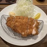 Ponchiken - 【2023.12.27(水)】ランチ定食（並盛・ロース120g）1,180円のロースカツ