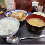 ひとりあじ - 肉豆腐定食