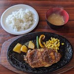 Monsheru - チキンステーキランチ　950円