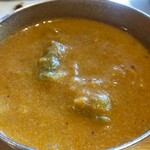 自然派インド料理 ナタラジ - ナブラタンコルマとマタールカレーを半々で混ぜたらウマウマ♡
