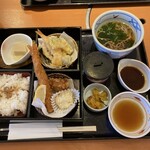 Washoku Sato - お昼の選べるさと和膳　ミニ温そばと　海老フライをチョイス