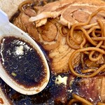 麺武 はちまき屋 - うまいスープ