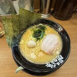 町田商店 - 豚骨醤油ラーメン