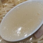 麺家 たけ田 - スープの感じ