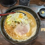 Mendokoro Hanada - 味噌ラーメン   980円　　野菜大盛り  ニンニク増し