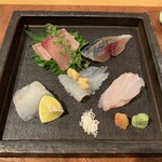 代官山ひなた - お造り盛り合わせ5点盛(平目、九絵、〆鯖、鰤、皮ハギの肝和え)
