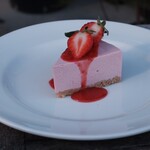 Strawberry rare cheesecake