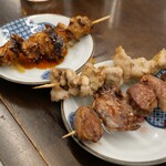 串屋横丁 もつ焼きセンター - 大トロBIGホルモン(タレ)、大トロBIGホルモン(ガーリックソルト)、タンサンド