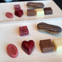 DINING & BAR TABLE 9 TOKYO - 