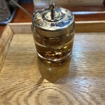 麺処 しろくろ - 焦がしネギ油