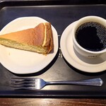 PAUL - ホットコーヒー/タルト・フロマージュ・ブラン