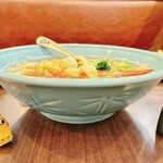 台湾料理 吉吉 - さすがのボリュームですよ