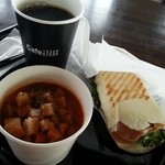 Cafe 506 - 生ハムとモッツァレラパニーニ（580円）とミネストレーネ（500円）