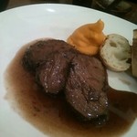 串焼きダイニング Den - 牛肉の赤ワイン煮