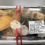 ウエルシア - 料理写真:「ドラッグストア」でお弁当が買える時代になったんですね…