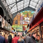 Happy Fish - 市場のステンドグラス