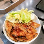 なまらうまいっしょ - バラ豚丼　並盛り　肉増し！