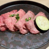 牛刺しと焼肉 仔虎 クリスロード店 - 