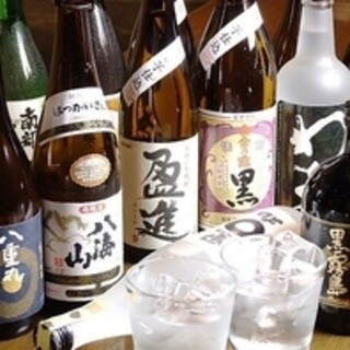 Enjoy unique Japanese sake along with aromatic sake appetizers