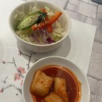 さんか亭 - サラダ　カクテキ