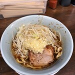 らーめん 玄 - 小の小ラーメン 麺半分ニンニク 800円