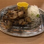 鶏の煙り焼きと野菜肉巻き ケムマキ - 