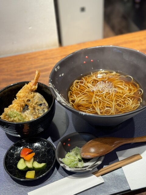 Aoyama Minochian photo 2