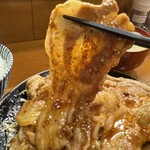 檍食堂 - 肉と脂のバランスが完璧！