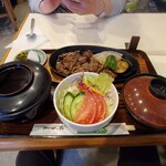 Hakataya - 焼肉定食