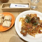 サブリナ パスタ&クラムチャウダー　 - ボンゴレロッソ、バゲット