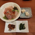 吉草 - 生ハムサラダ、前菜二種盛り、イカと昆布の松前漬け、ほうれん草の胡麻和え