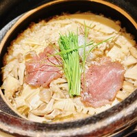 個室和食 肉割烹 吟次郎 品川駅前店 - 牛タン刺身と季節野菜の釜炊き