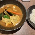 Supu Kare Rabi - ラビオリto野菜カレー 1386円