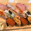 Iroha Zushi - 炙りエンガワキャビアのせ594円
                炙りサーモン・アボカドマヨソースがけ・とびっ子のせ385円
                うに825円
                いくら550円
                本まぐろ大トロ495円
                しまアジ330円