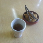 味処 つくし - 名物大根漬けは大切りでウマウマでした。