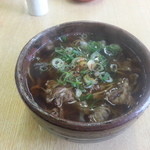 味処 つくし - 激辛の肉そば・・・洋胡椒入りで煮込んだ牛肉が最高にウマかったです。一味入れて辛さ倍増。Ｕ・ェ-Ｕ⌒☆Wink!