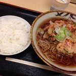 そばよし - かき揚げそば390円＋ライス小70円