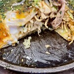 広島地お好み焼きタラちゃん - 直ヘラ食べが美味しい！