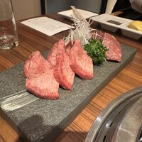 焼肉 しんうち 神楽坂 - 