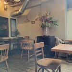 焼売酒場 小川 - 店内 カフェみたいな雰囲気