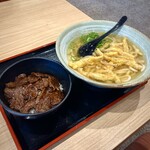 鳴門うどん - 料理写真:ステーキ丼とゴボ天うどん2玉